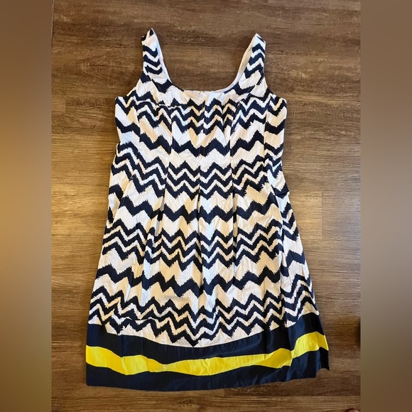 JONES STUDIO Dress Womens Sleeveless size 14‎  Zigzag Stripes C13 - Picture 1 of 7